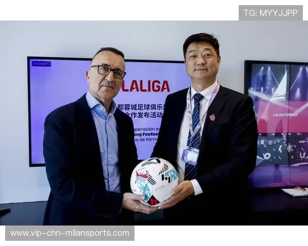 足球联赛推动俱乐部青训项目的社会化合作模式，社会足球青训俱乐部如何运作